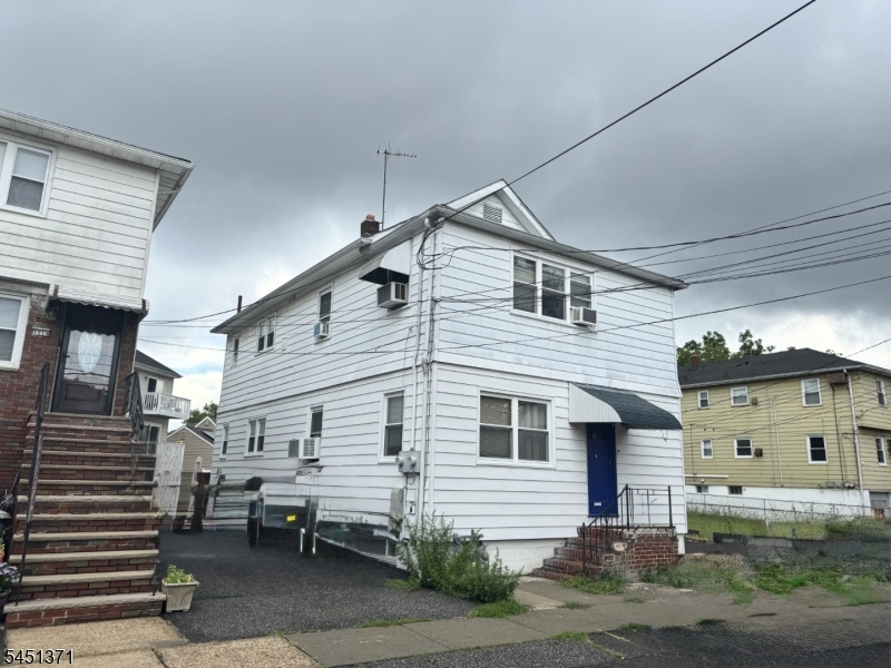 1216 Broadway Property Photo 1