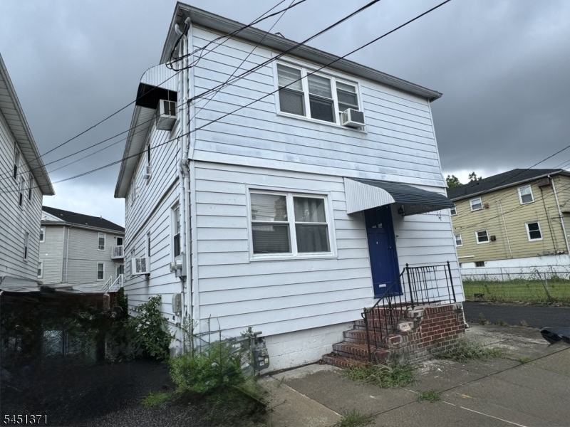 1216 Broadway Property Photo 3