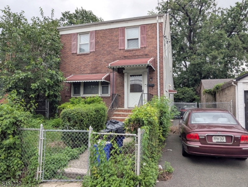 334 Schley St Property Photo 1
