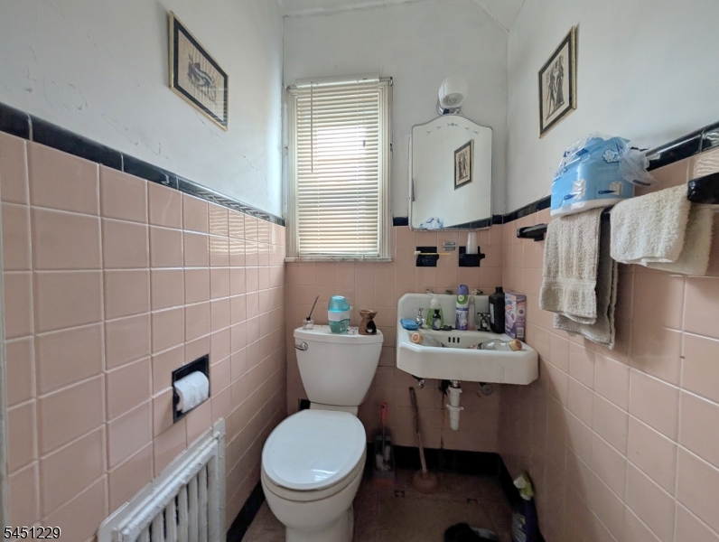 334 Schley St Property Photo 9
