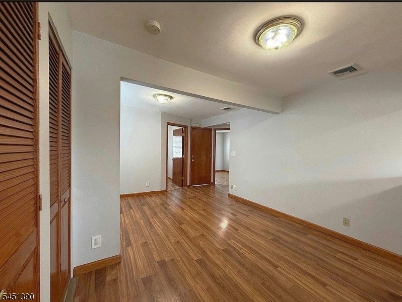 446 Post Ave Property Photo 17