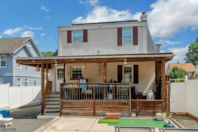 446 Post Ave Property Photo 41