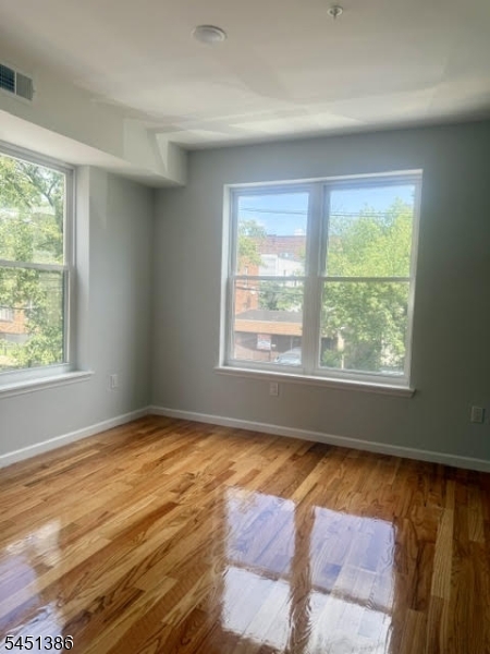 181 S Munn Ave Unit 2 2 Property Photo 2