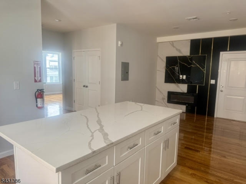 181 S Munn Ave Unit 2 2 Property Photo 4