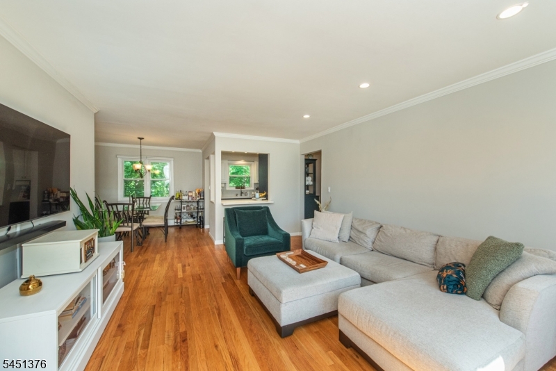 59 Roseland Avenue Unit 23 23 Property Photo 6