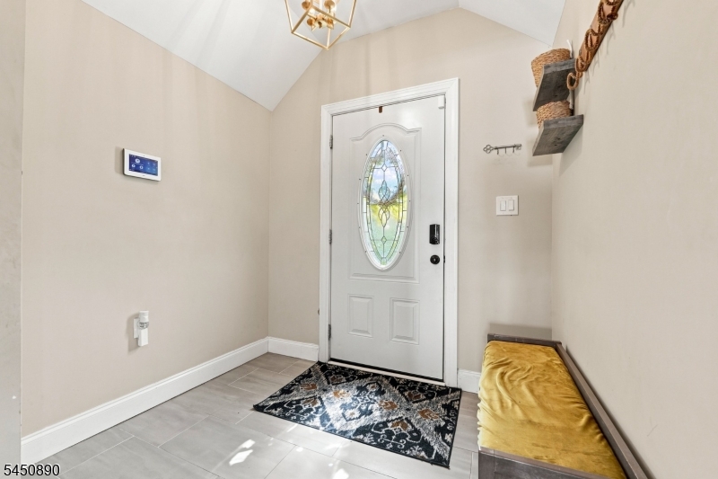 1305 E Henry St Property Photo 4