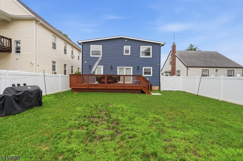 1305 E Henry St Property Photo 39
