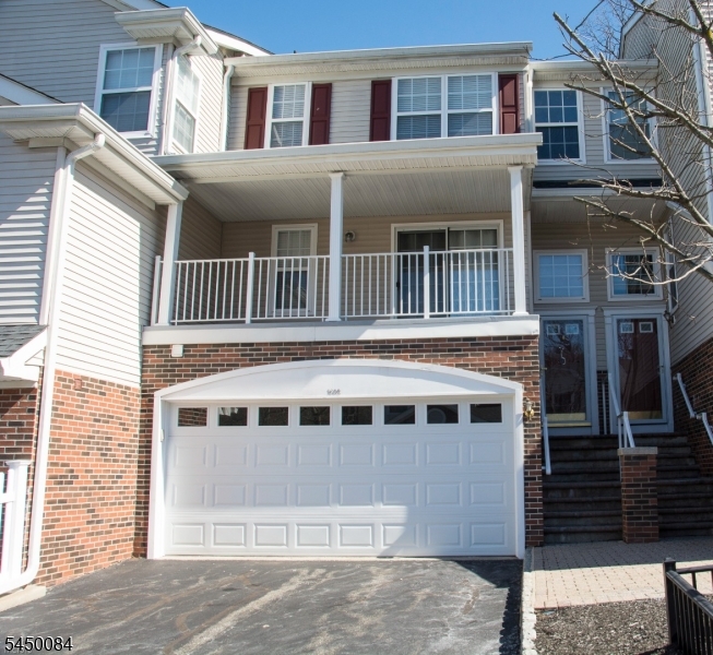 1602 Windsor Ct Property Photo 1