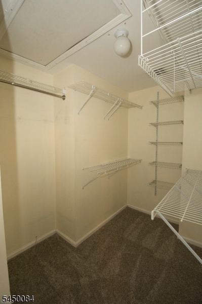 1602 Windsor Ct Property Photo 8