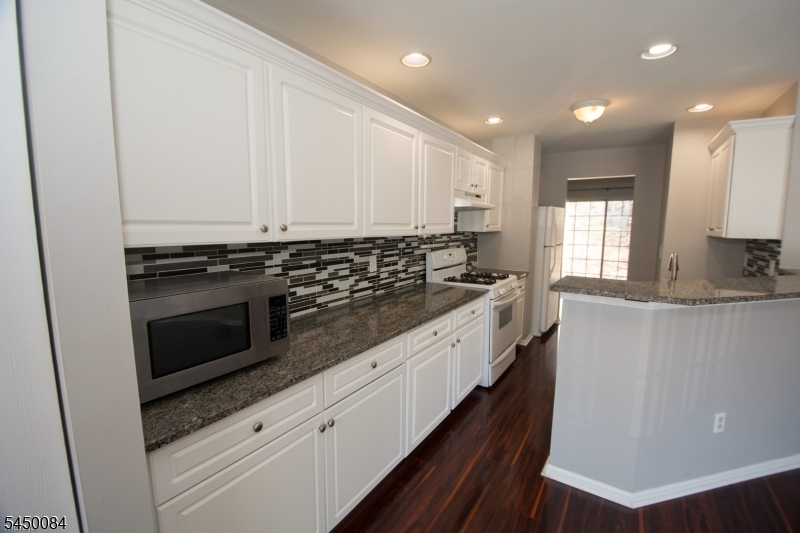 1602 Windsor Ct Property Photo 11