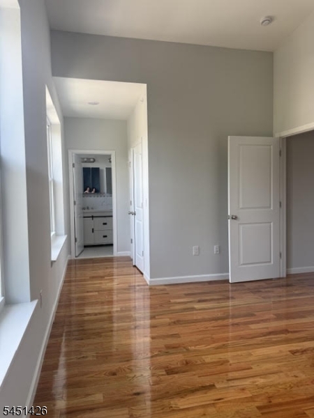 181 S Munn Ave Unit 4 4 Property Photo 1