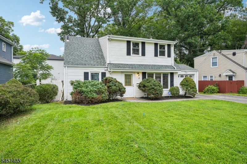 18 Manor Rd Property Photo 2