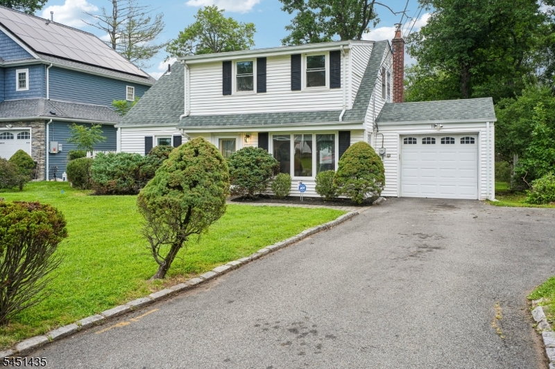 18 Manor Rd Property Photo 4