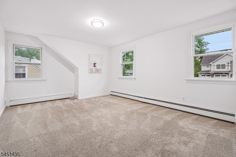 18 Manor Rd Property Photo 20