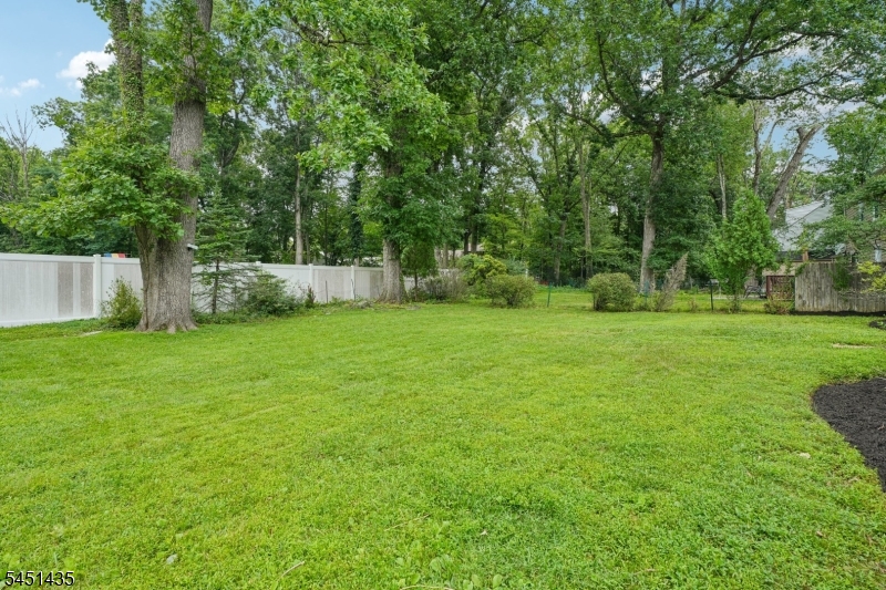 18 Manor Rd Property Photo 28