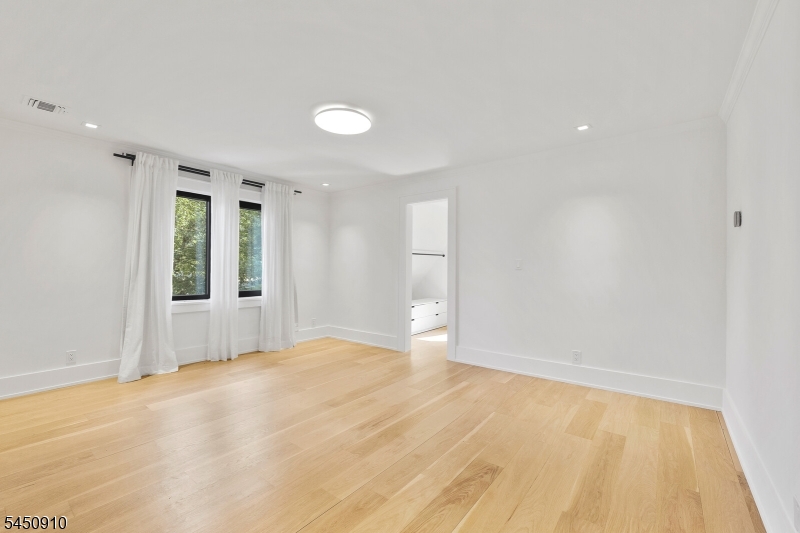 226 Haworth Ave Property Photo 31