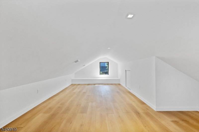 226 Haworth Ave Property Photo 34