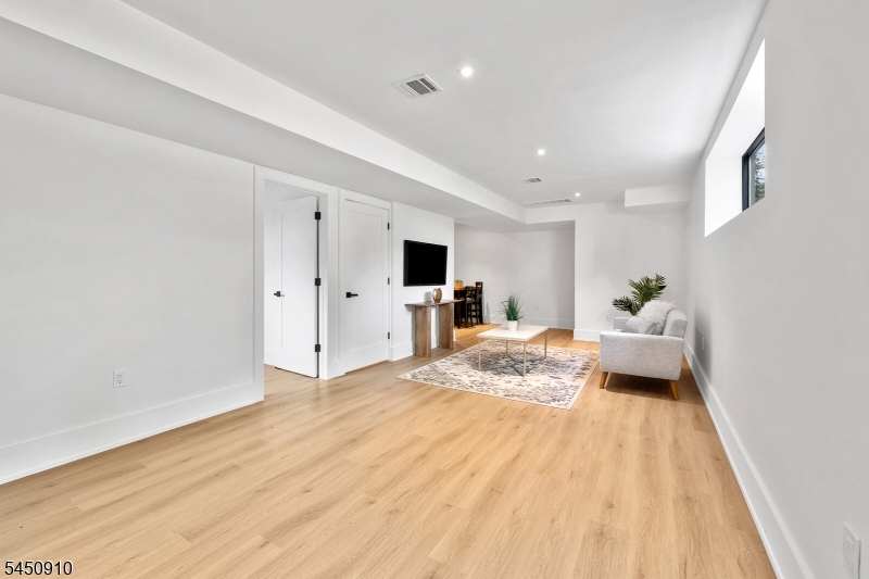 226 Haworth Ave Property Photo 35