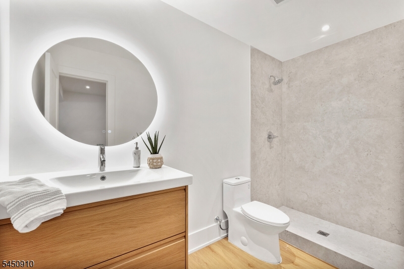 226 Haworth Ave Property Photo 36