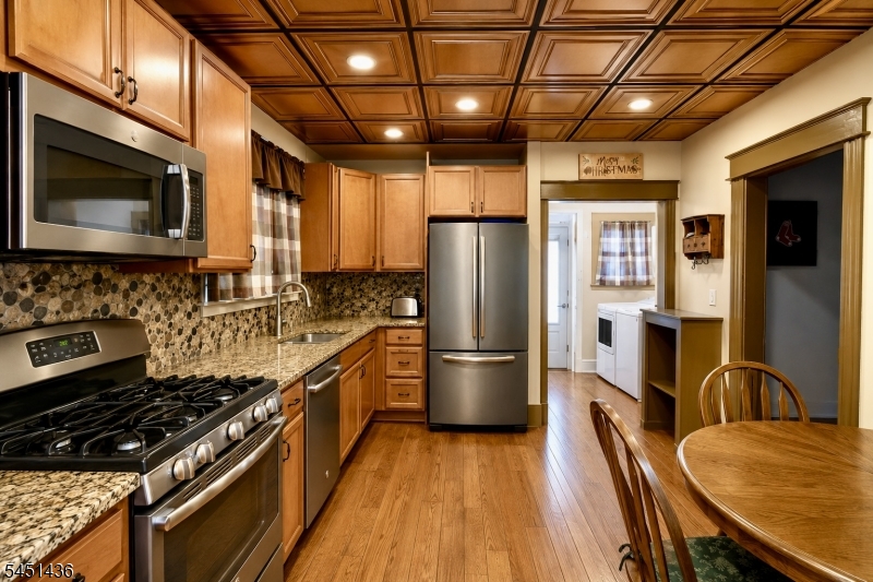 14 Cleveland St Property Photo 3