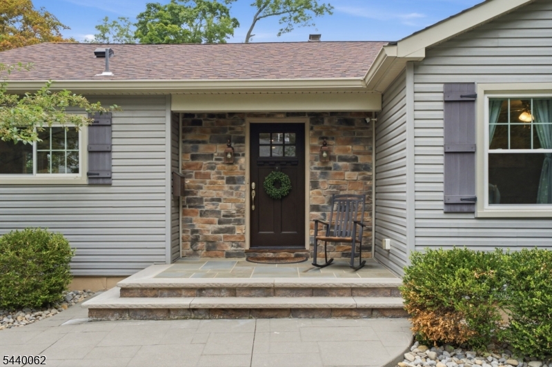 126 E Shore Trl Property Photo 4