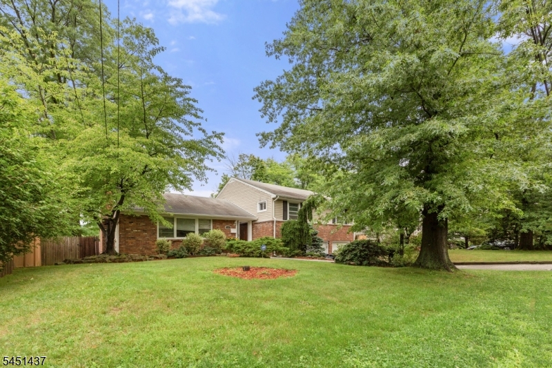 29 Devonshire Ter Property Photo 3