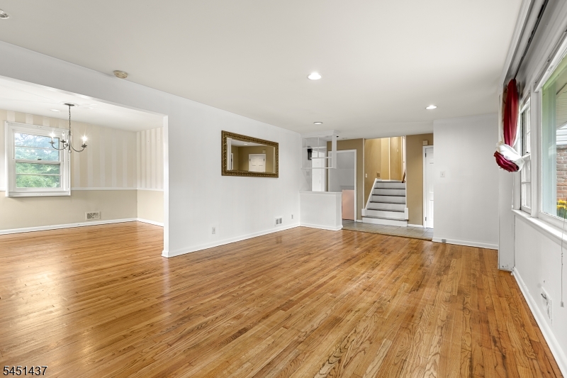 29 Devonshire Ter Property Photo 7