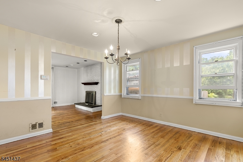 29 Devonshire Ter Property Photo 9
