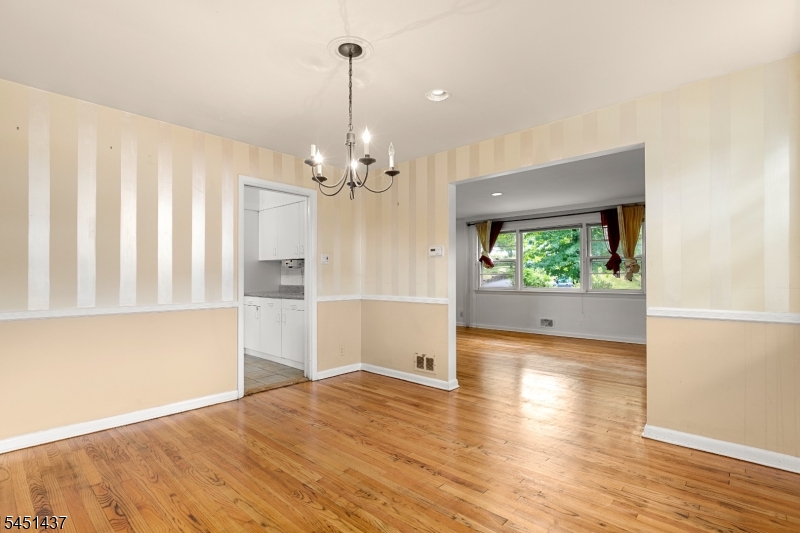 29 Devonshire Ter Property Photo 10