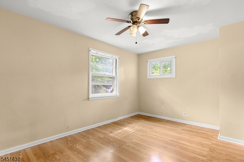 29 Devonshire Ter Property Photo 16