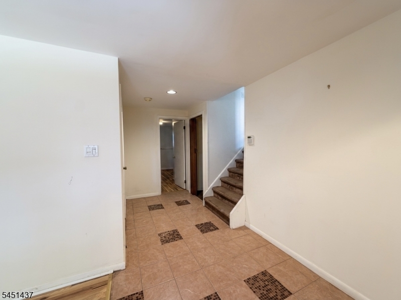 29 Devonshire Ter Property Photo 30