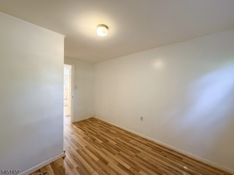 29 Devonshire Ter Property Photo 36