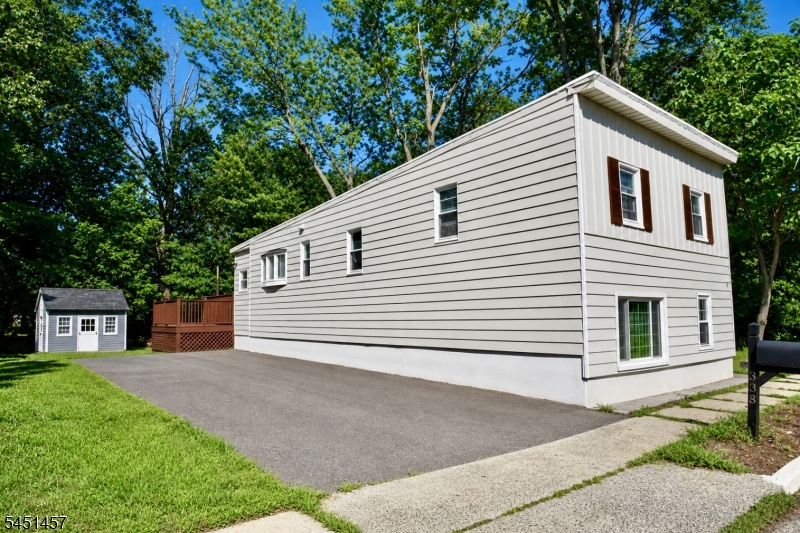 338 Delmore Ave Property Photo 1