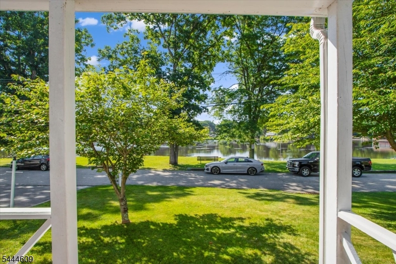 54 Oslo Dr Property Photo 4