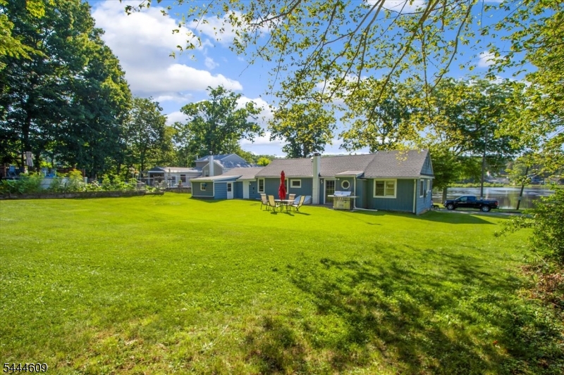 54 Oslo Dr Property Photo 22
