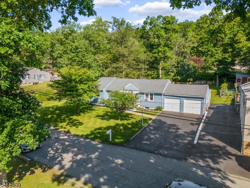 54 Oslo Dr Property Photo 27
