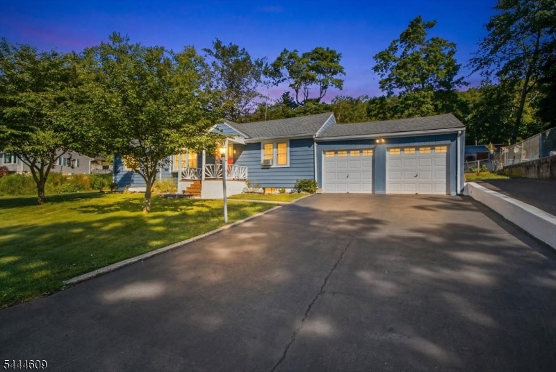 54 Oslo Dr Property Photo 35