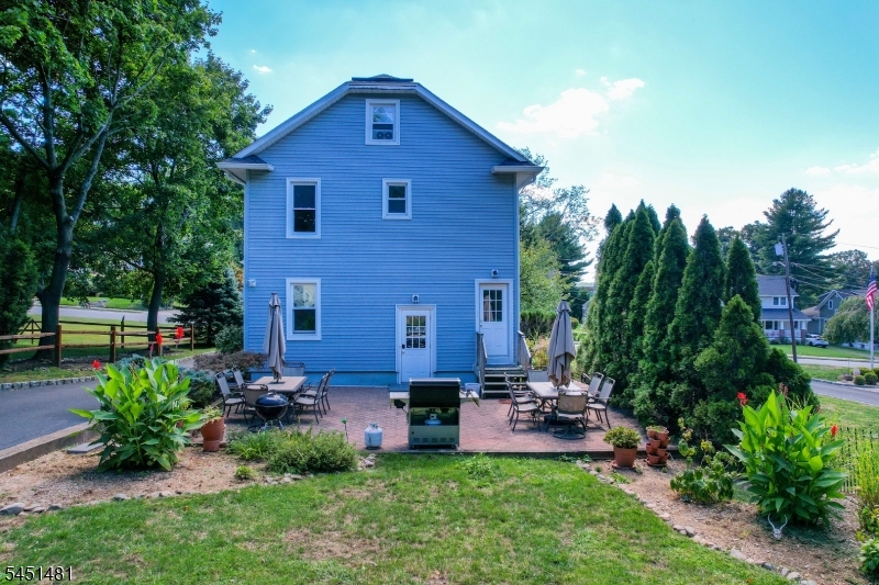 45 Hill St Property Photo 2