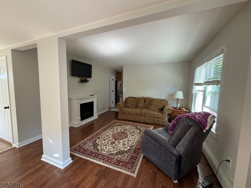 45 Hill St Property Photo 8