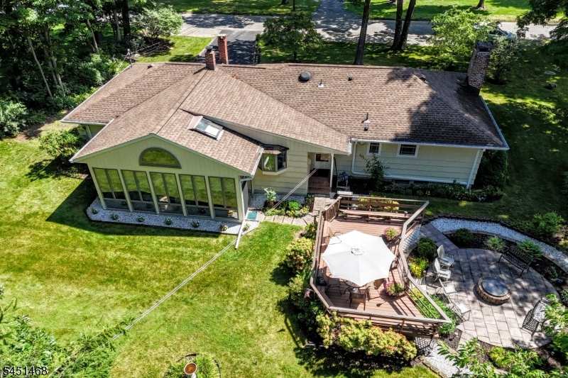 36 Edison Ter Property Photo 10