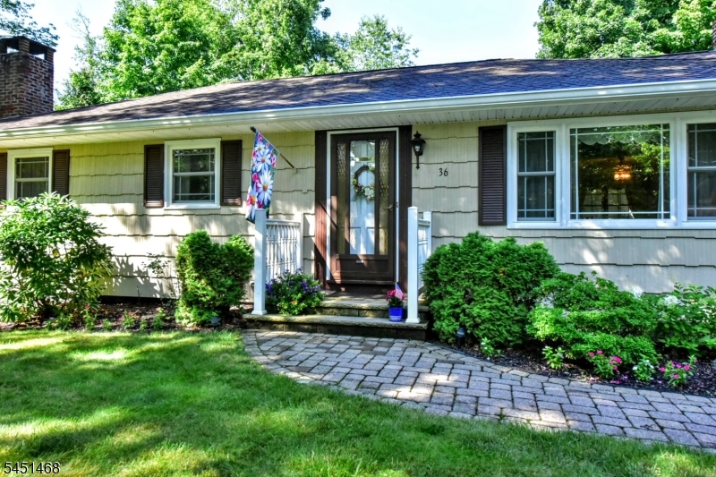 36 Edison Ter Property Photo 16
