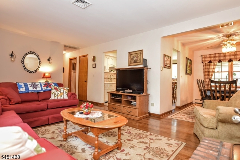36 Edison Ter Property Photo 19