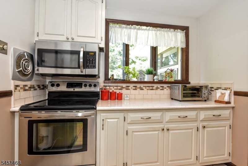 36 Edison Ter Property Photo 24