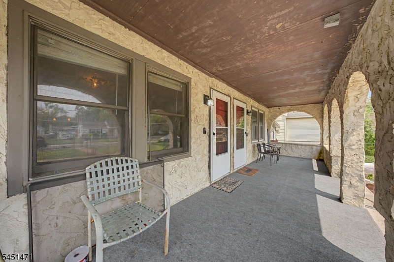 53 Maple Ave Property Photo 6