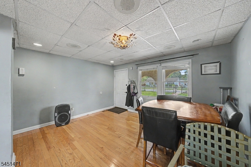 53 Maple Ave Property Photo 10