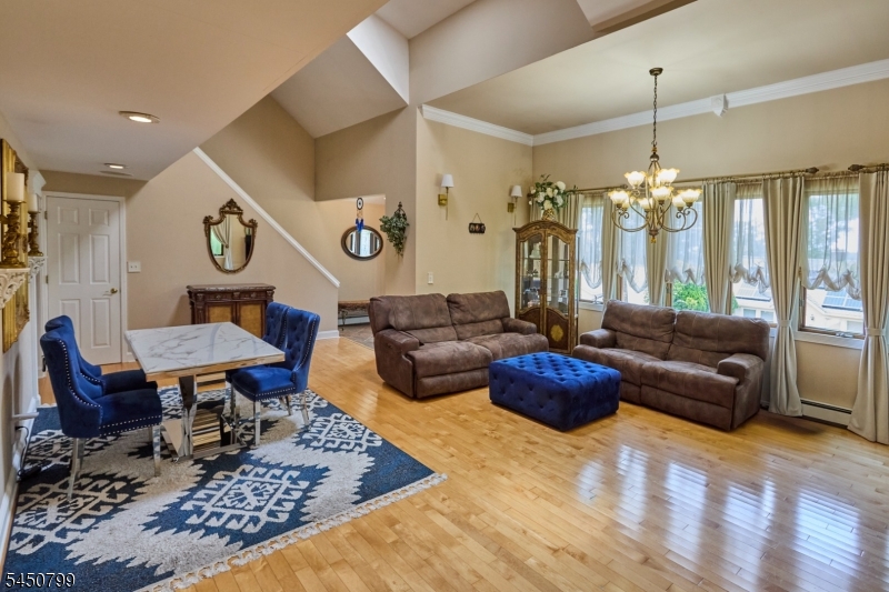 2 Cayuga Trl Property Photo 2