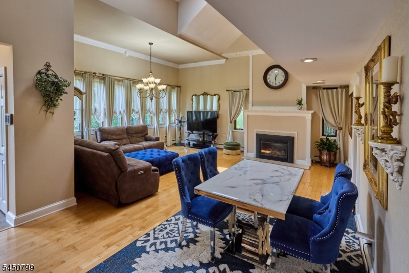 2 Cayuga Trl Property Photo 3