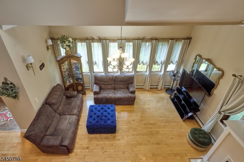 2 Cayuga Trl Property Photo 5