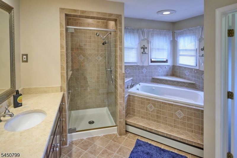 2 Cayuga Trl Property Photo 24