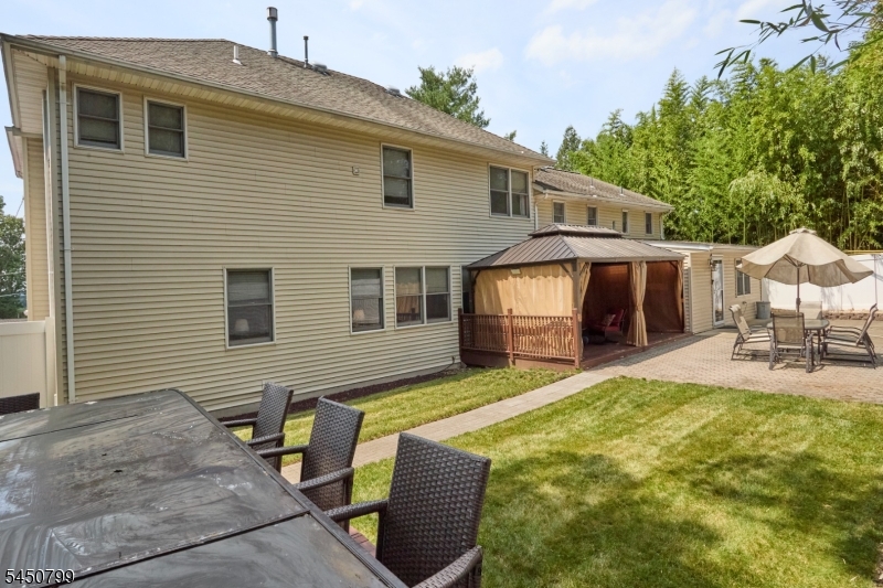 2 Cayuga Trl Property Photo 27